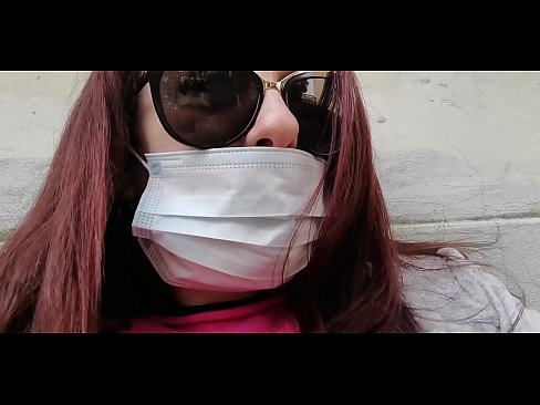 ❤️ Nicoletta hakmerret me fqinjin e saj dhe urinon në garazhin e tij (Karantina speciale italiane Covid19) ❤️❌ Porno në sq.pornado-co.ru